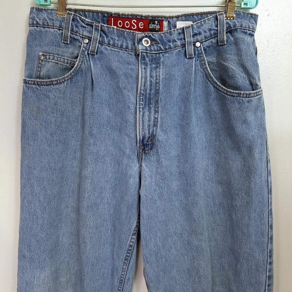Vintage 90's Levis Silvertab Mens Denim Jeans Loose Baggy Pleated Lightwash Blue
